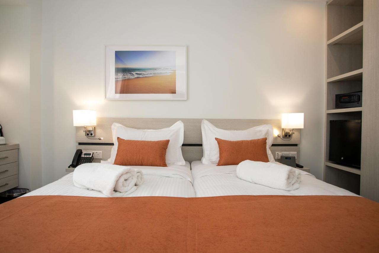 Double Room with Two Single Beds - Non-Smoking,1019752603:JPEG