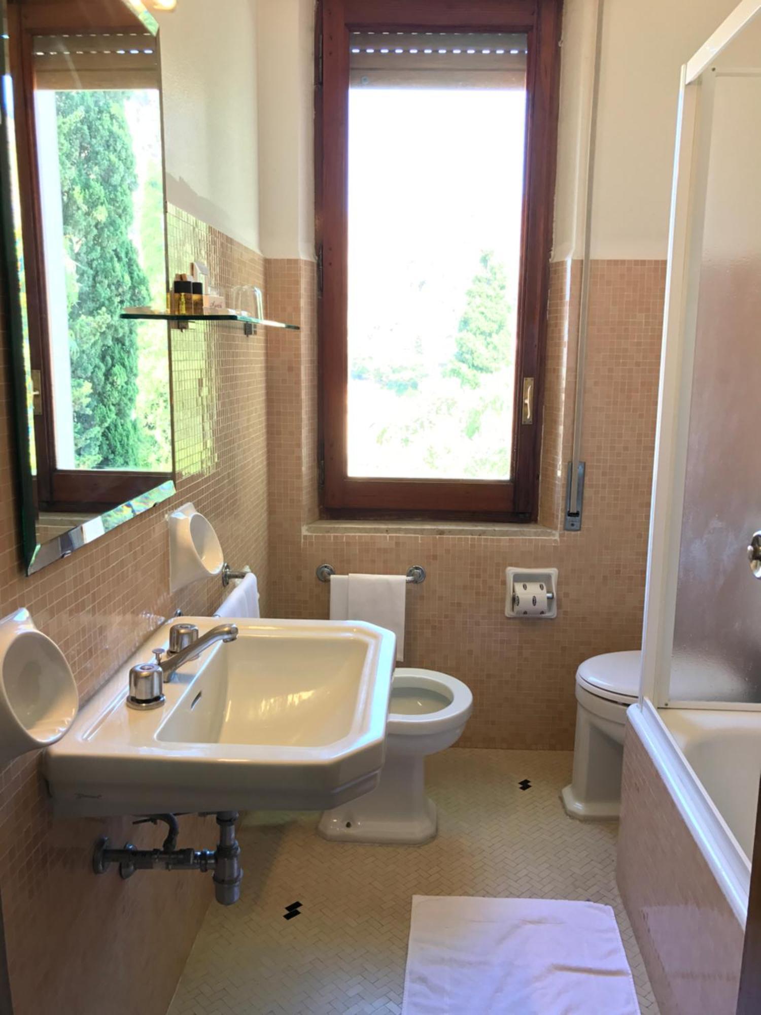 Standard Double or Twin Room Garden View
