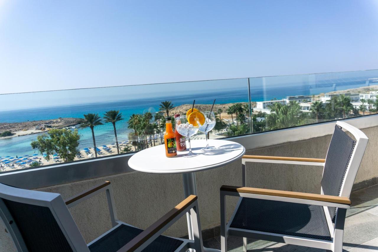 Deluxe Double or Twin Room with Sea View