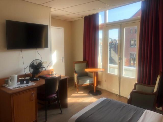 Double or Twin Room,1020494110:JPEG