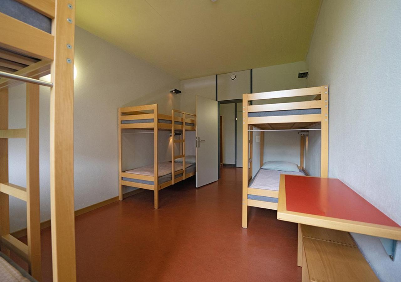 Bed 6-Bed Dormitory Room