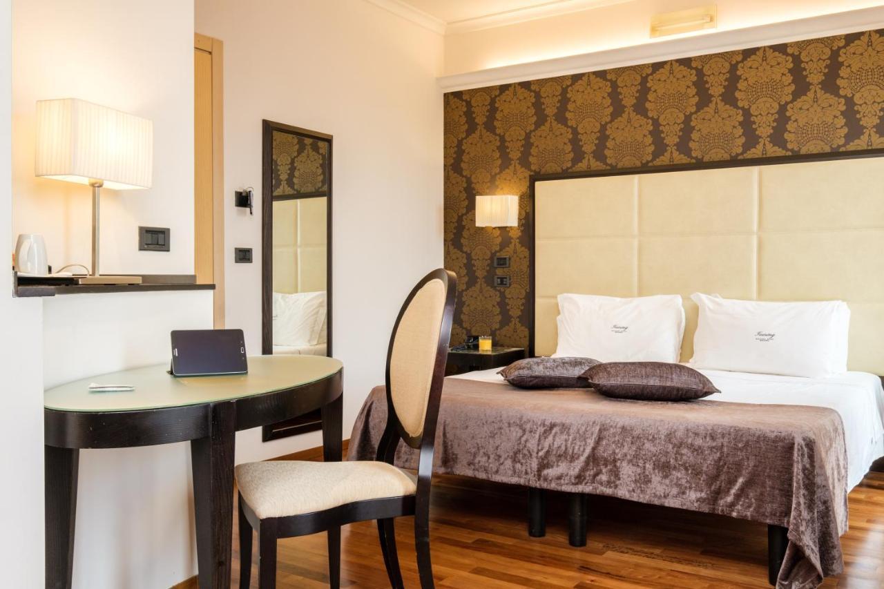 Gold Double or Twin Room