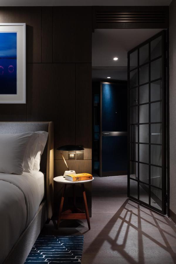 Corner King Room,1393936217:JPEG