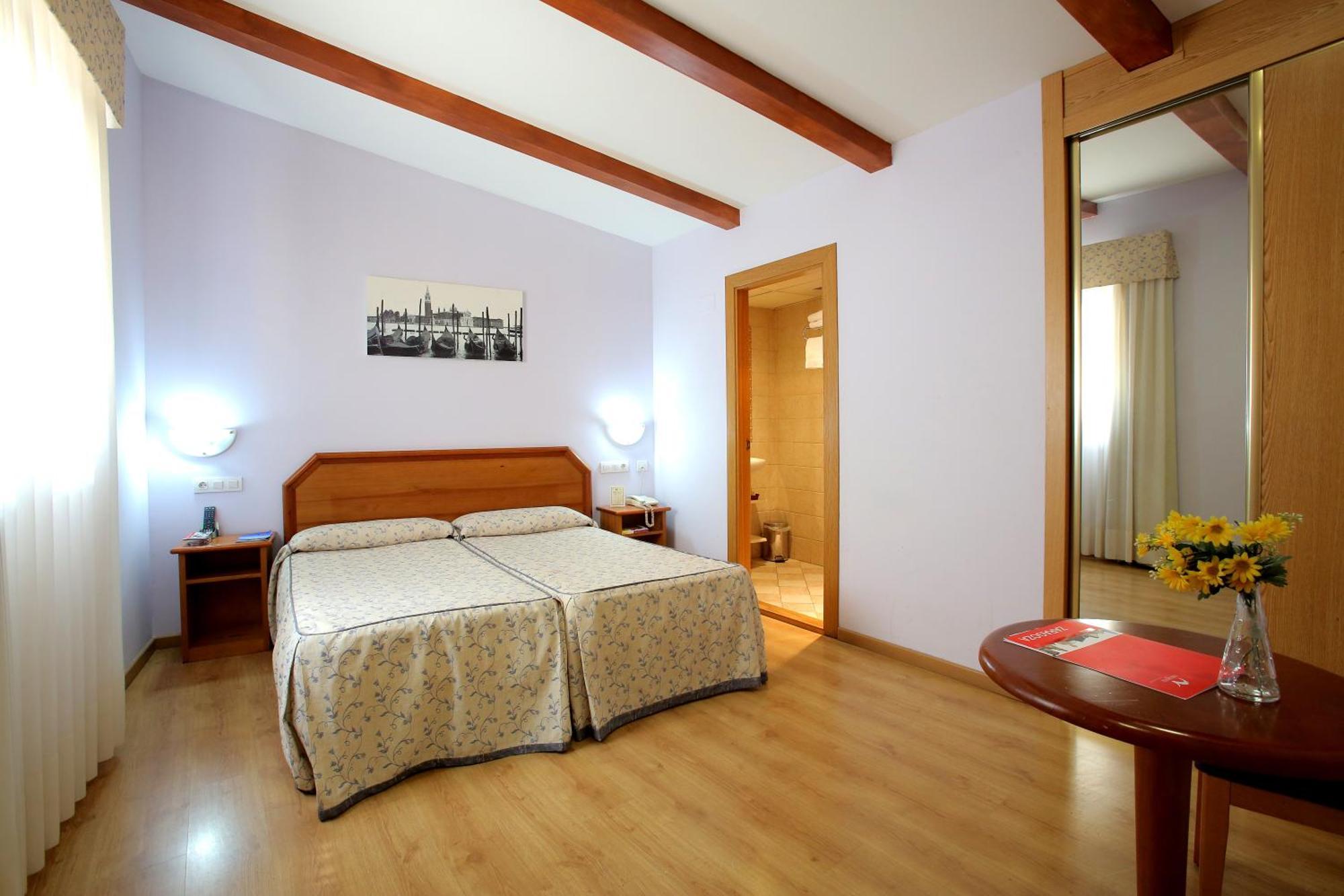 Double Room with Extra Bed,1081073863:JPEG