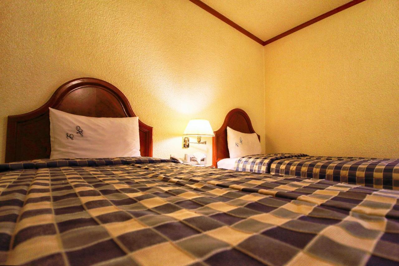 Twin Room,1044914161:JPEG