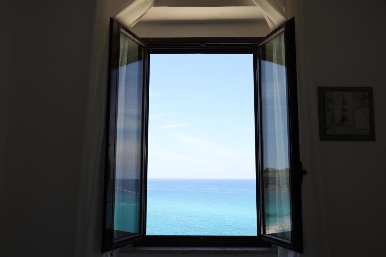 Camera Quadrupla con Vista Mare