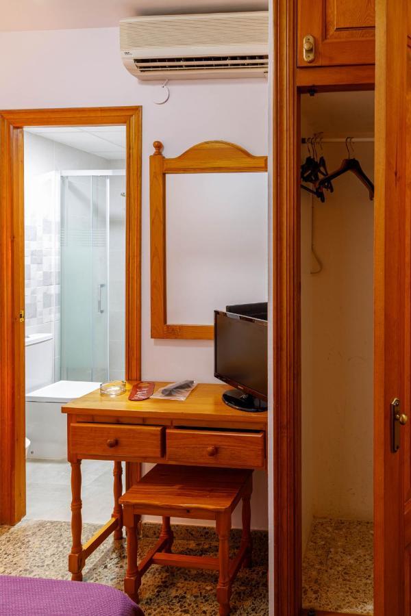 Budget Single Room