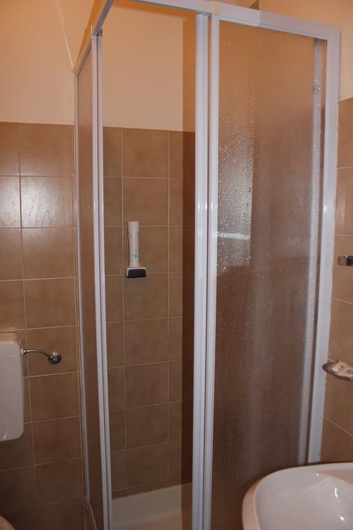 Single Room,114967727:JPEG