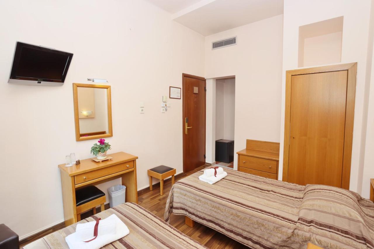Angebot - Doppel-/Zweibettzimmer