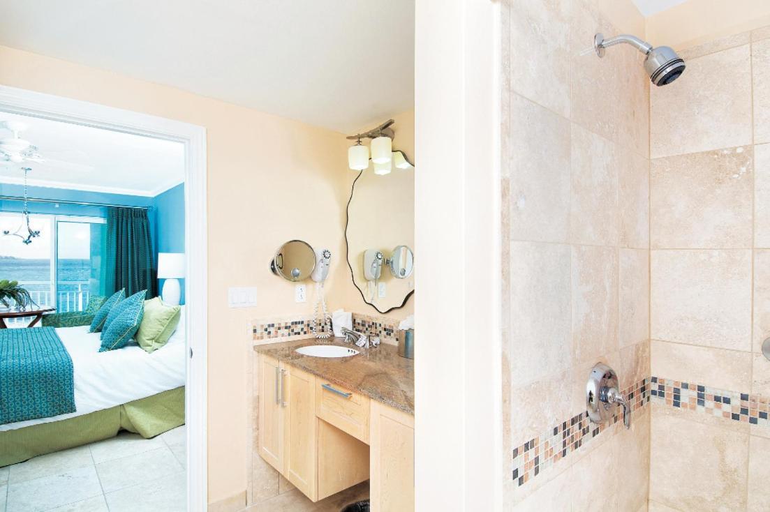 Studio Suite- Oceanfront,180576492:JPEG