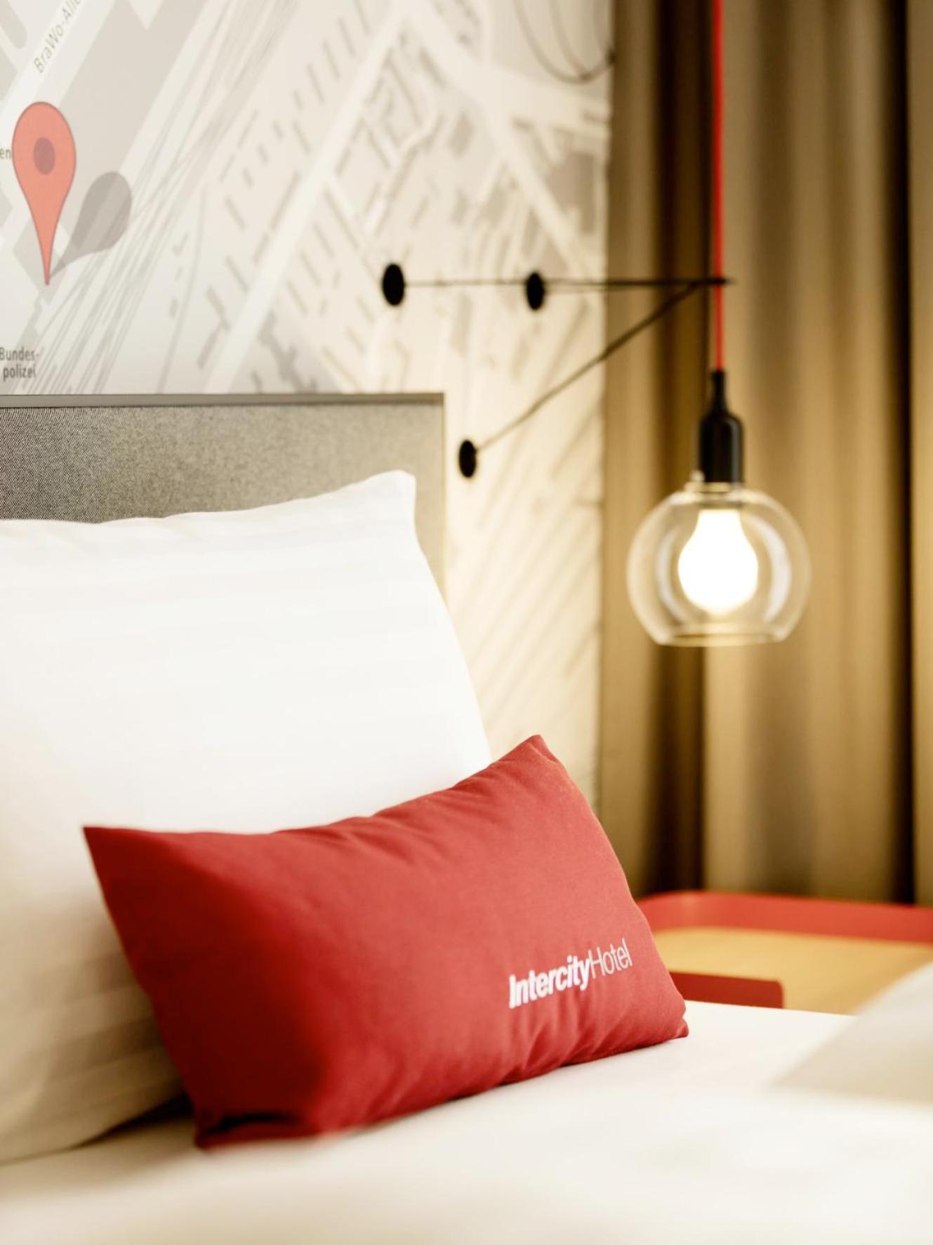 Family Room,1275120133:JPEG