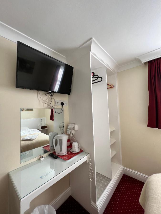 Double Room Private Bathroom