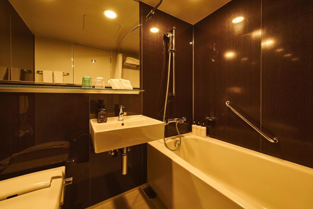 CROSS FLOOR Double Room Lounge Access