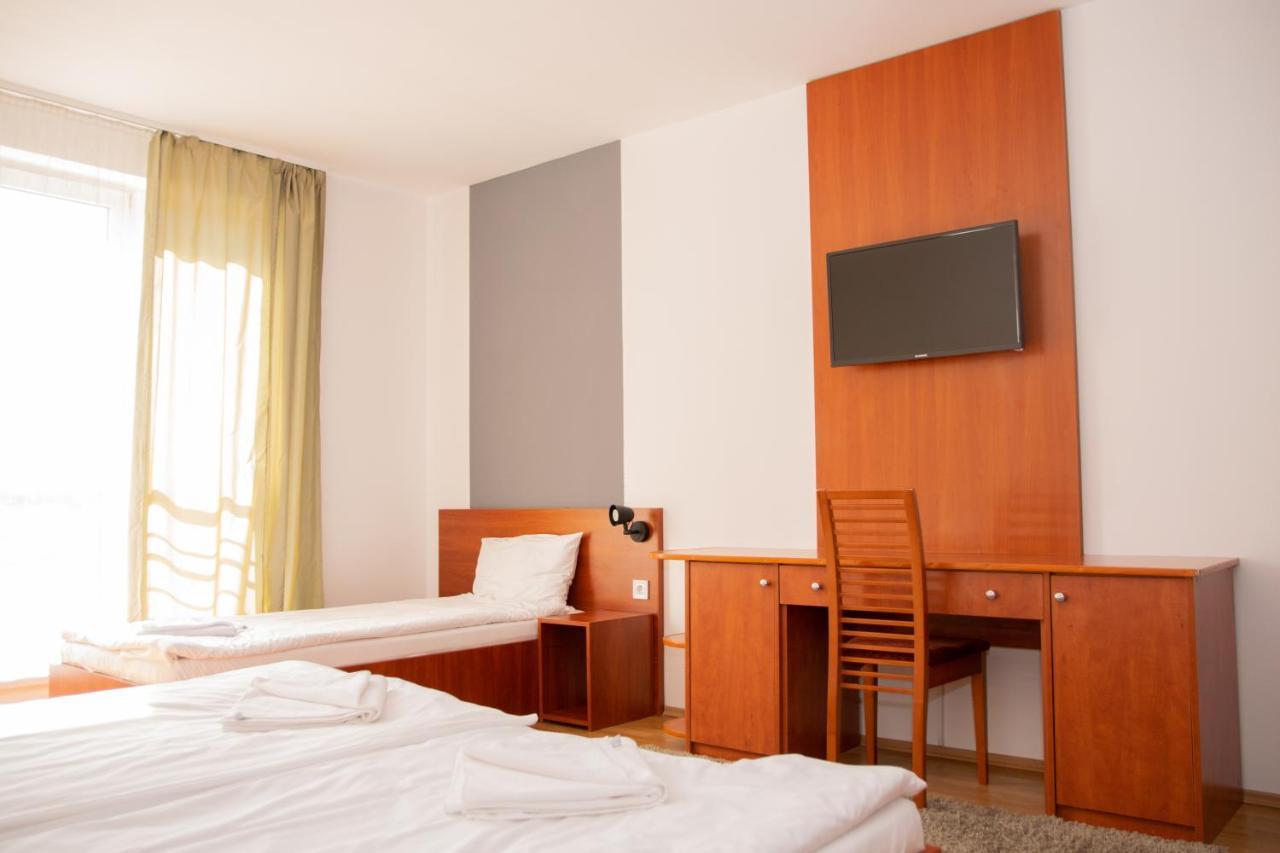 Triple Room,1194100588:JPEG