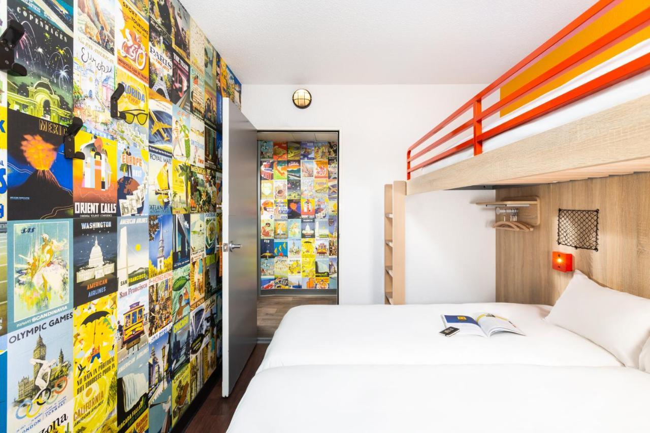 Chambre Break avec 3 Lits Simples Superposés et Salle de Bains Commune