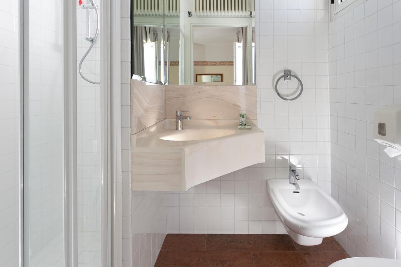 Small Double Room with Side Sea View,1203932623:JPEG