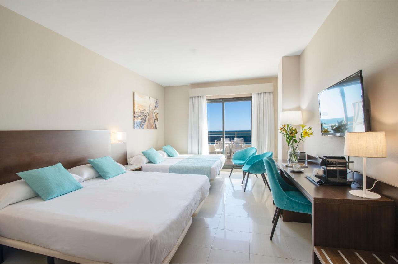 Quadruple Room balcony Sea View