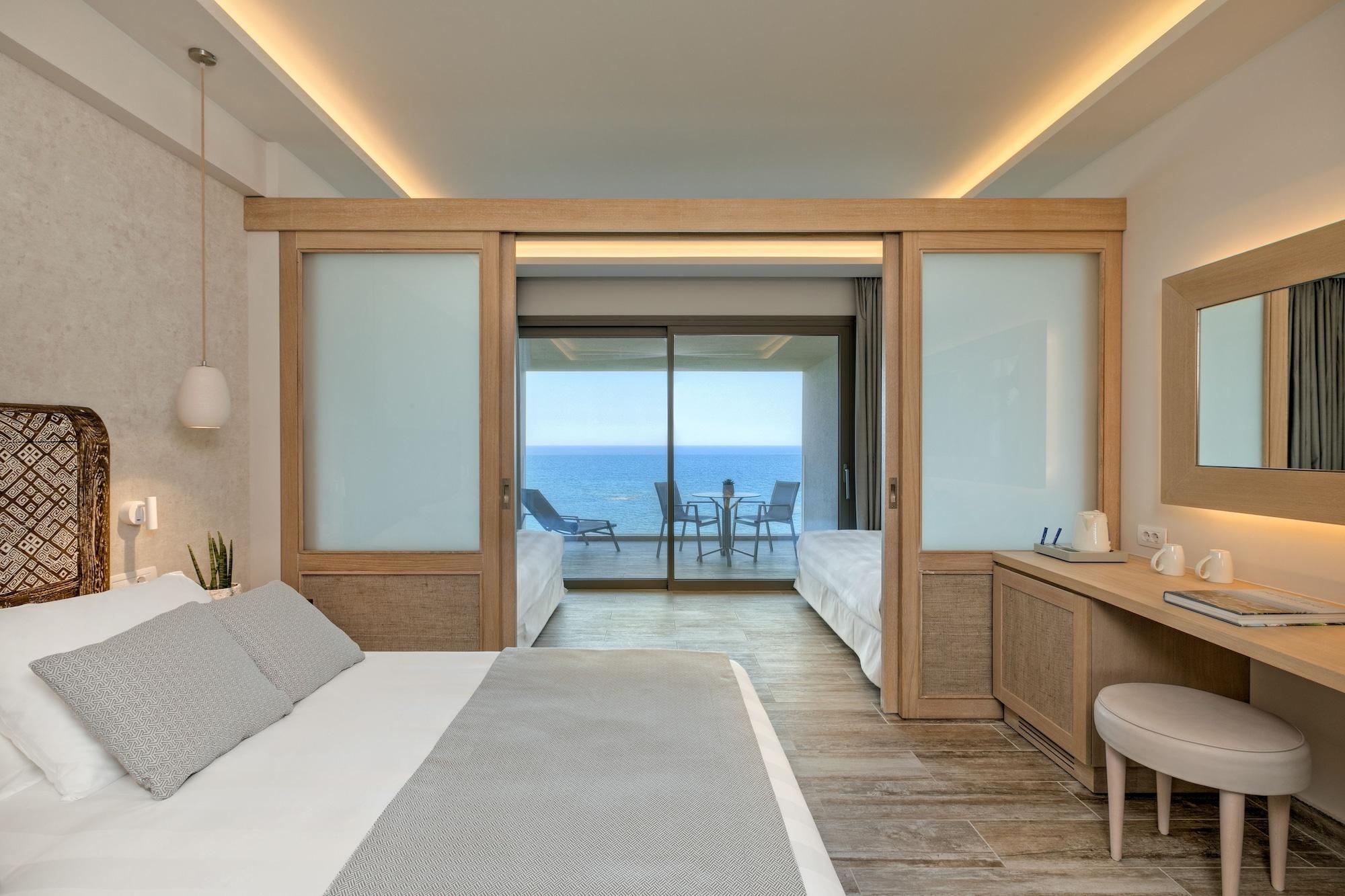 Sea View Family Room sliding doors,1208058187:JPEG