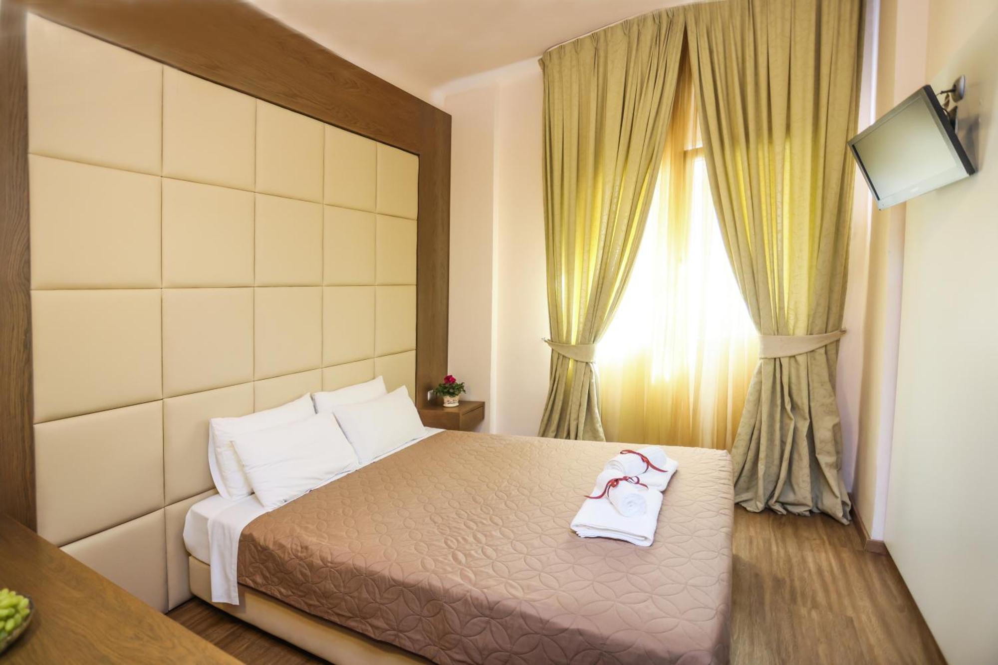 Double Room,1208110621:JPEG
