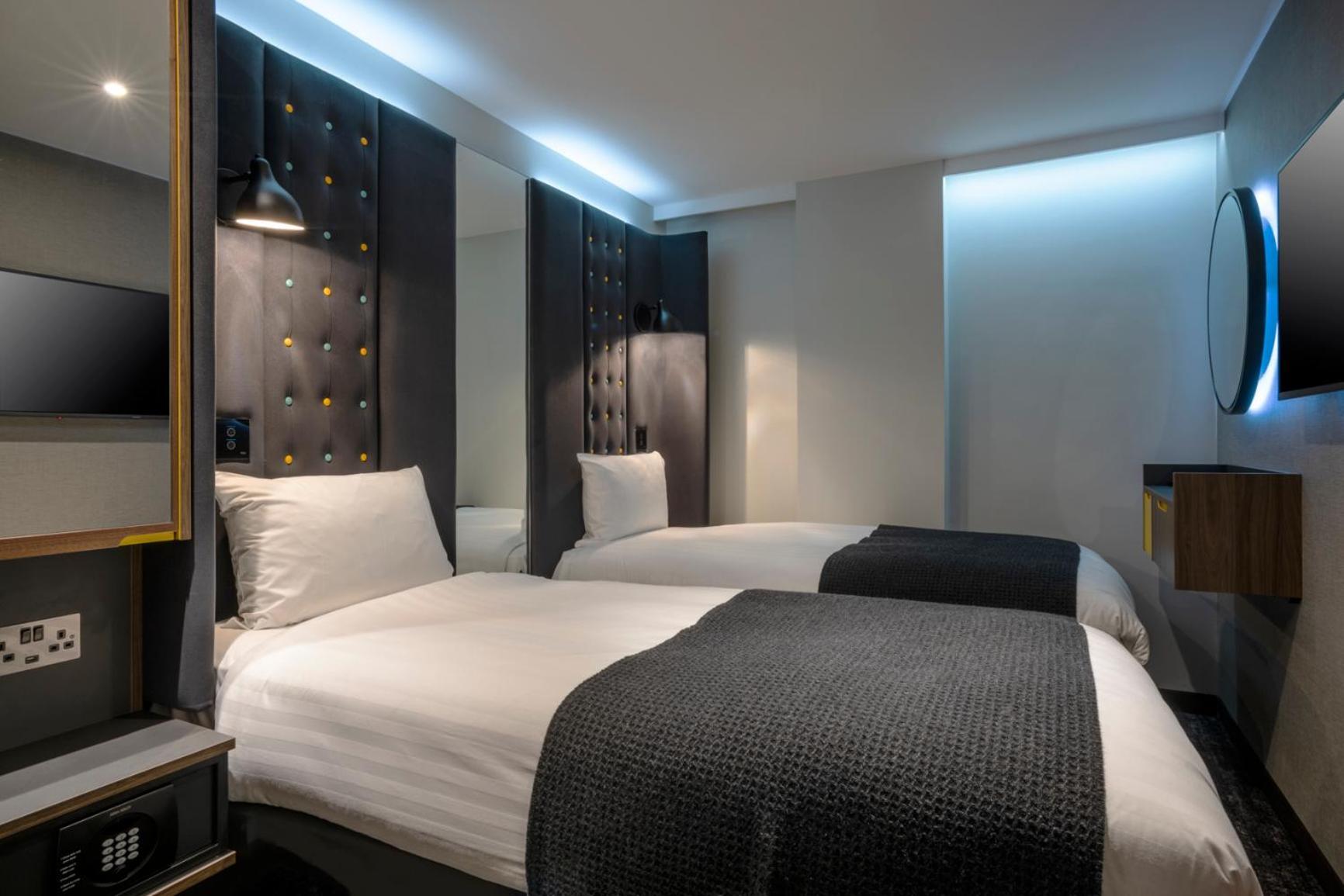 Gemütliches Doppelzimmer ohne Fenster