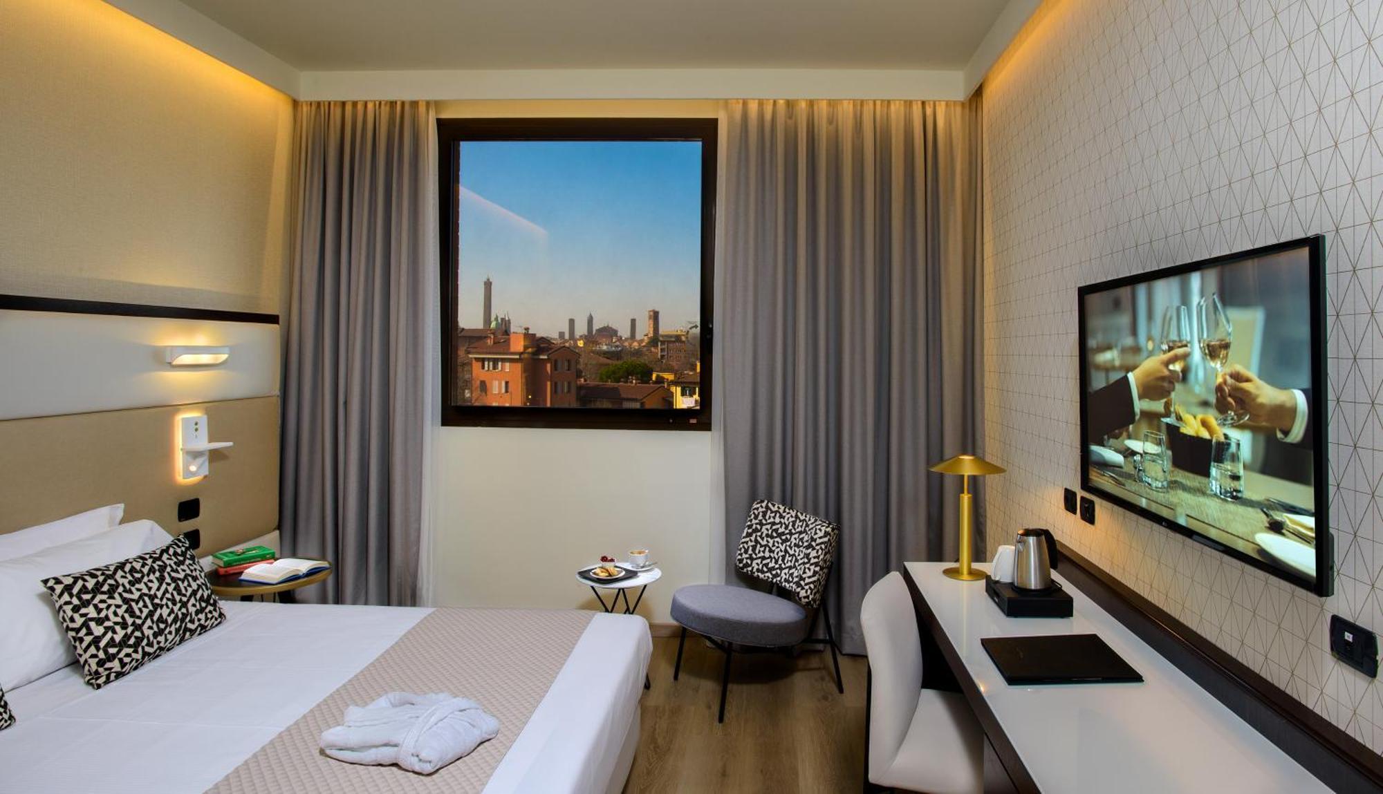Superior Double Room with City View,1437367345:JPEG