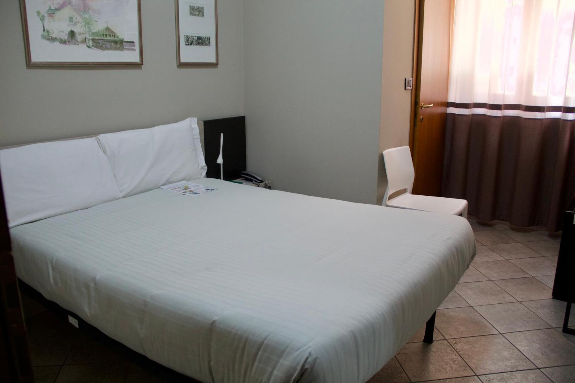 Economy Double Room,1274523685:JPEG