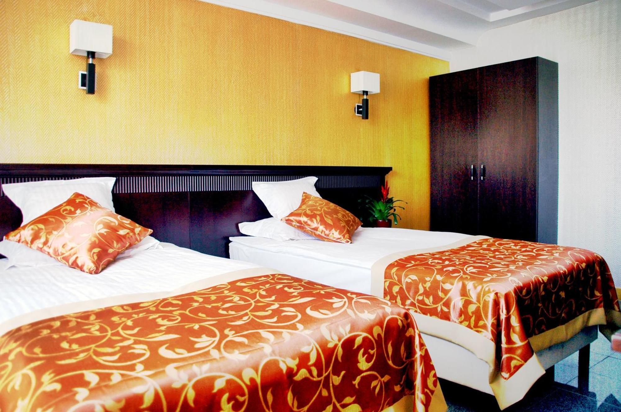 Standard Double/Twin Room,1209823120:JPEG