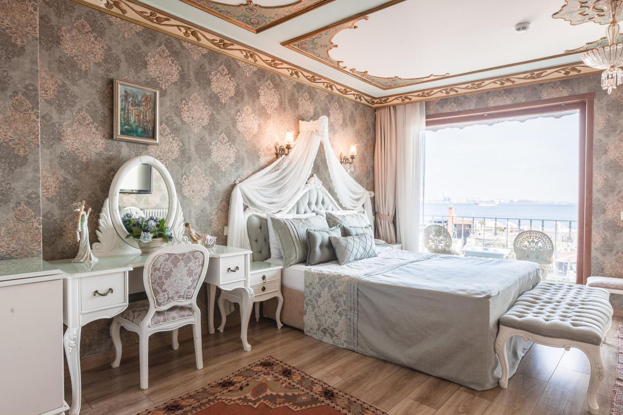 Dolmabahce Suite,1209938716:JPEG