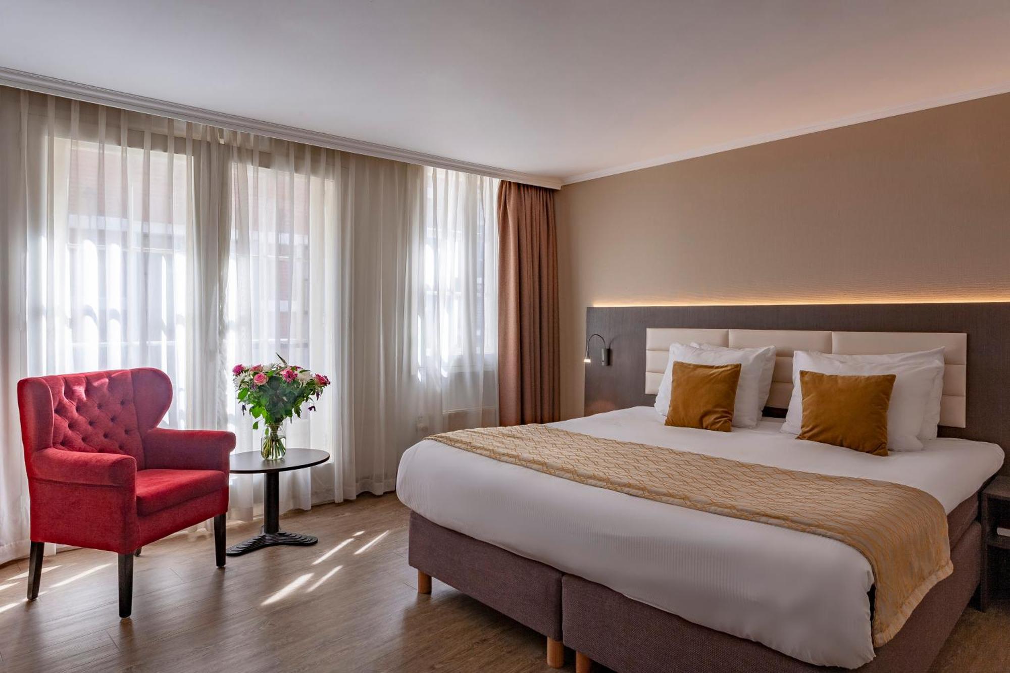 Deluxe King Room