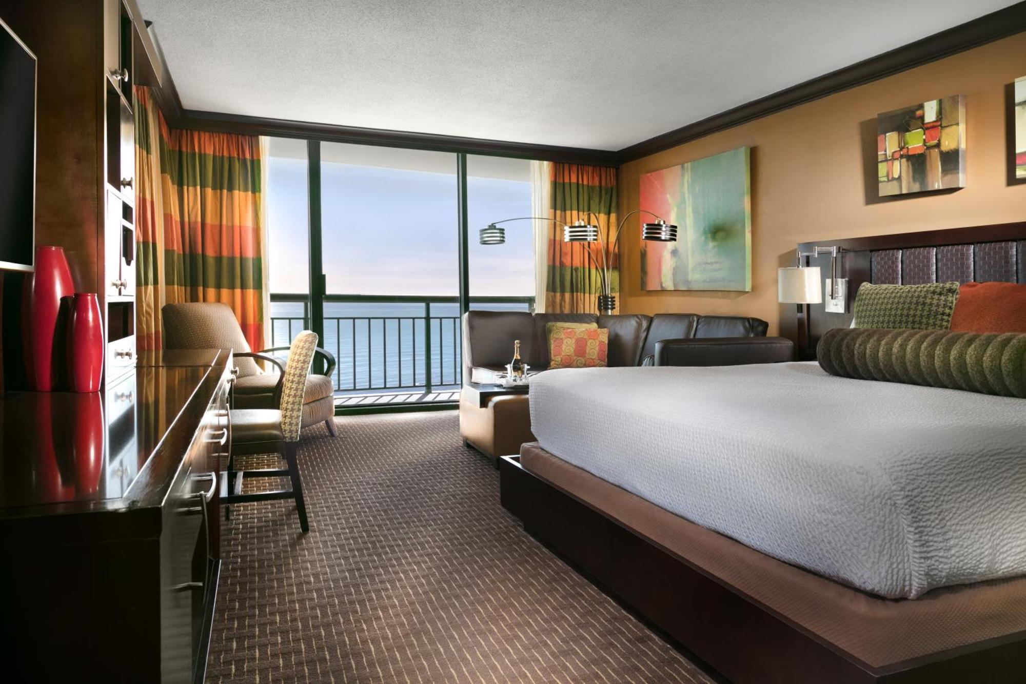 Club Ten King Room