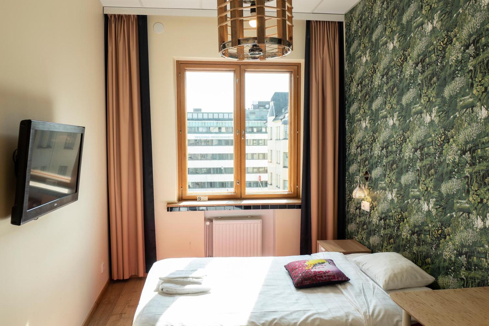 Standard Single Room,1212086833:JPEG