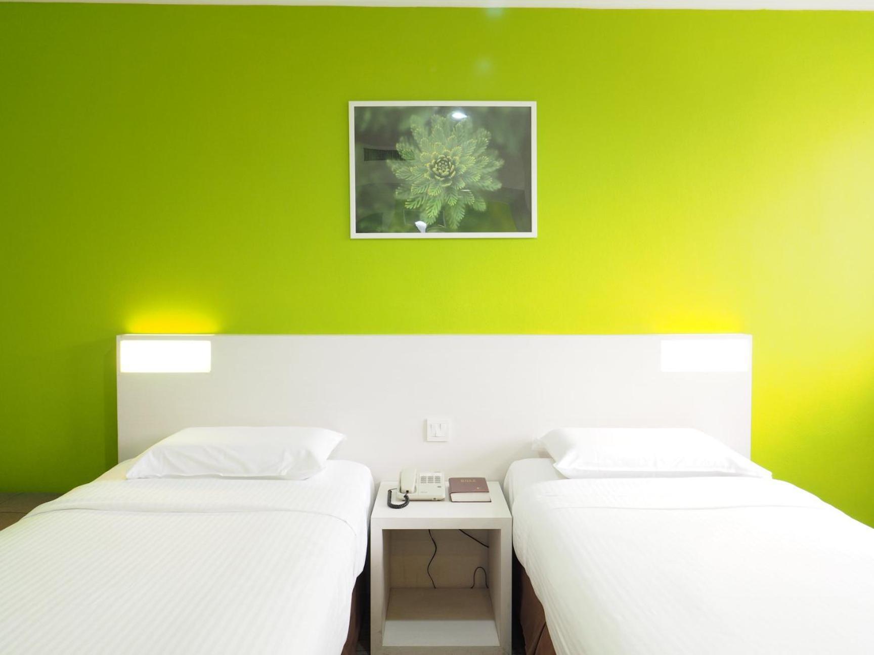 Standard Twin Room