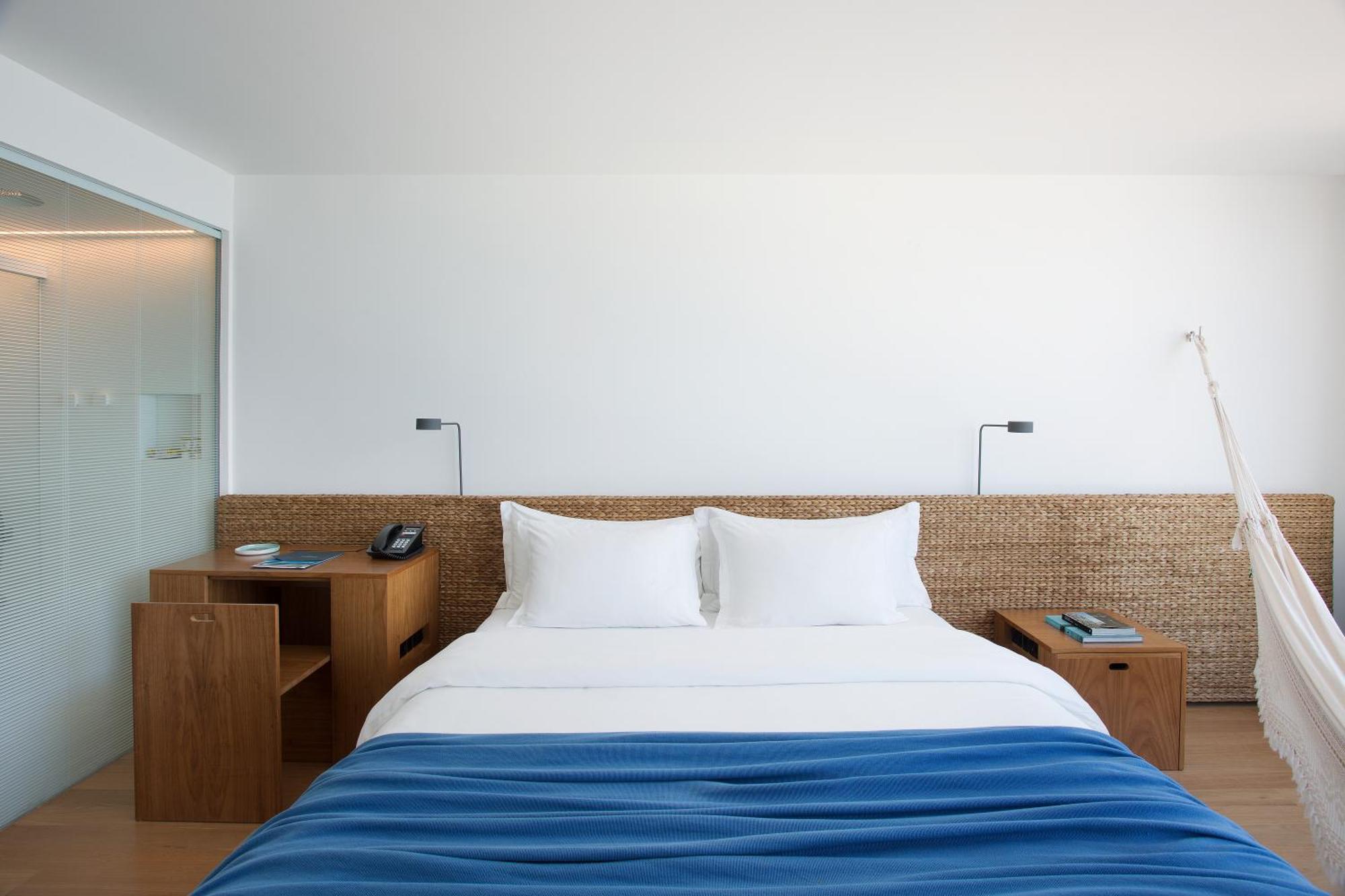 Large room sea view