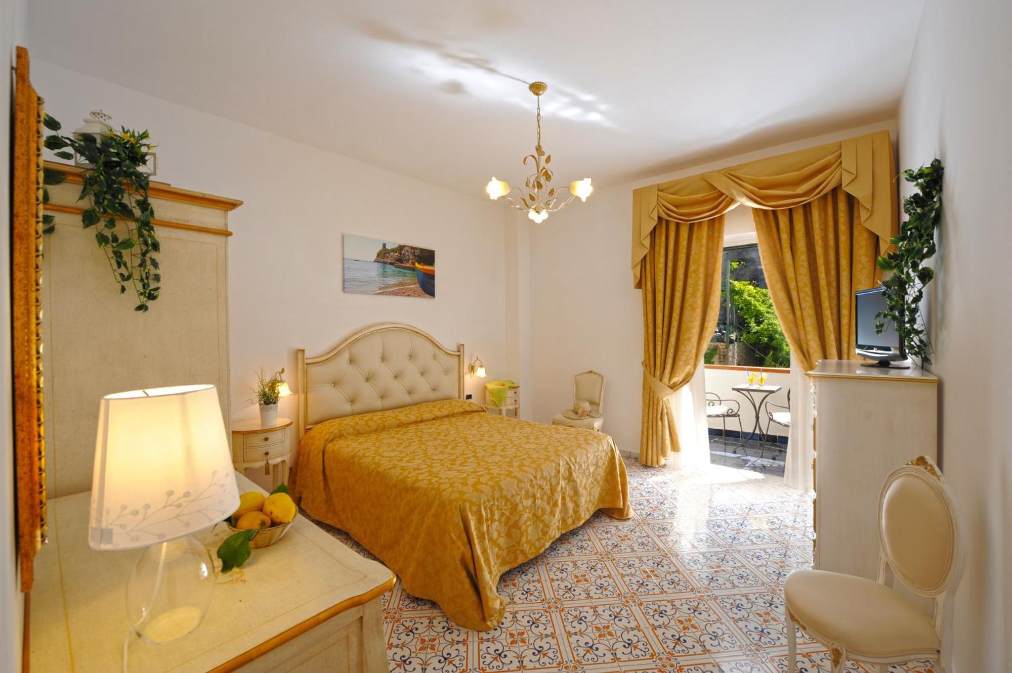 Double Room with Mountain View