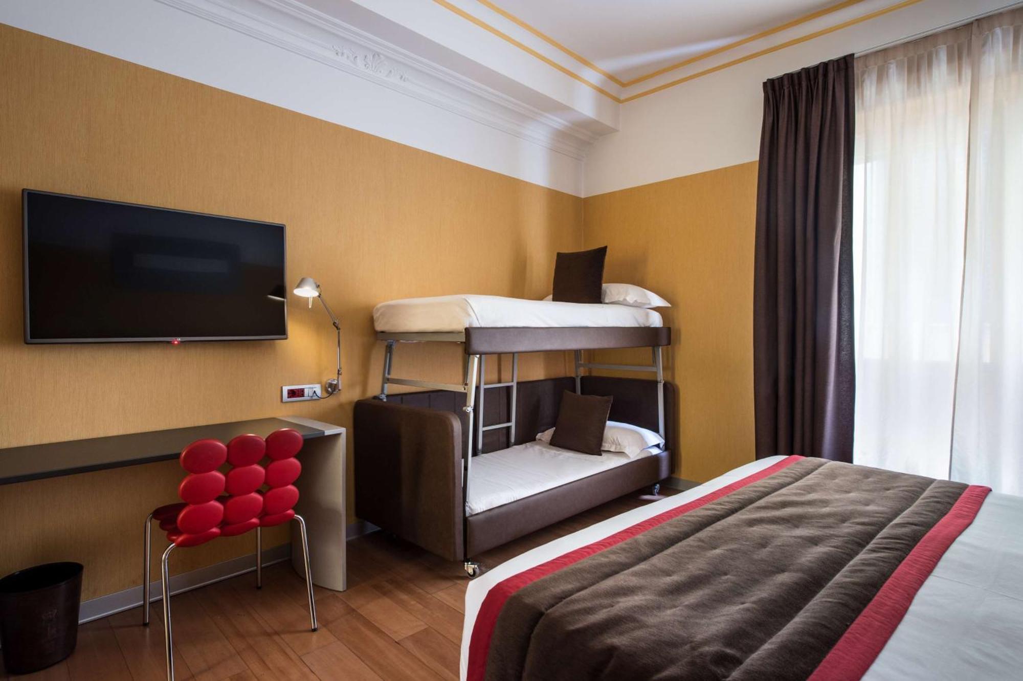 Family King Room Bunk Beds