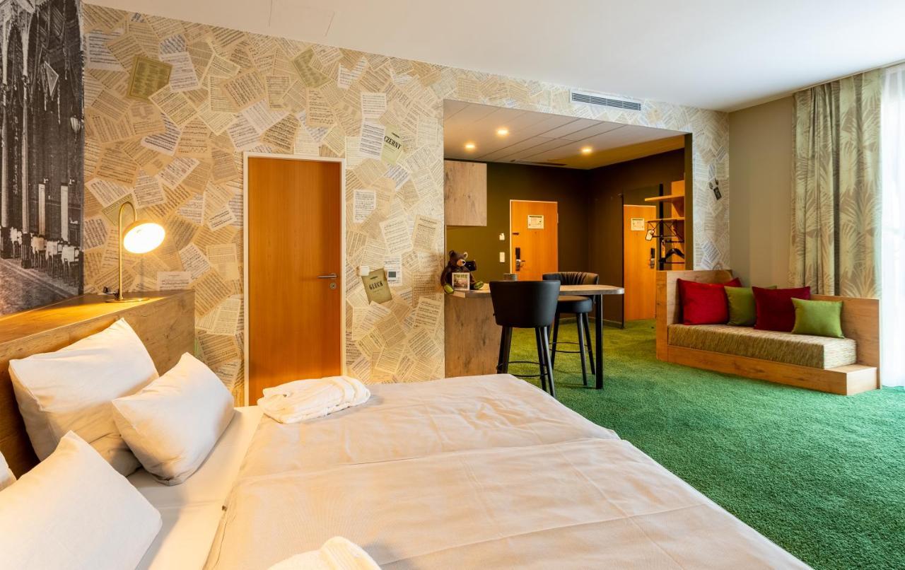 Großes Doppelzimmer „ROOMY" mit Küchenzeile