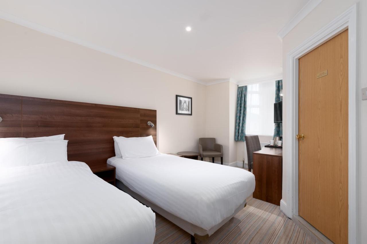 Standard Twin Room - Non-Smoking