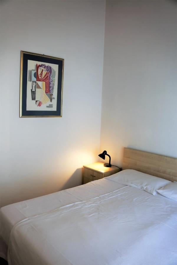 Two-Bedroom Apartment - Split Level without Lake View,1238634919:JPEG