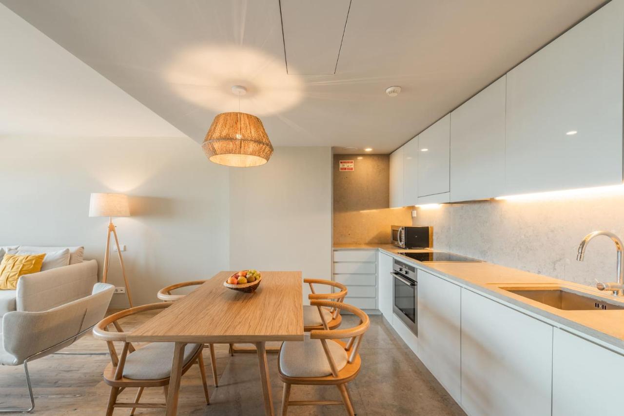 Premium One-Bedroom Apartment with River View,1251946699:JPEG