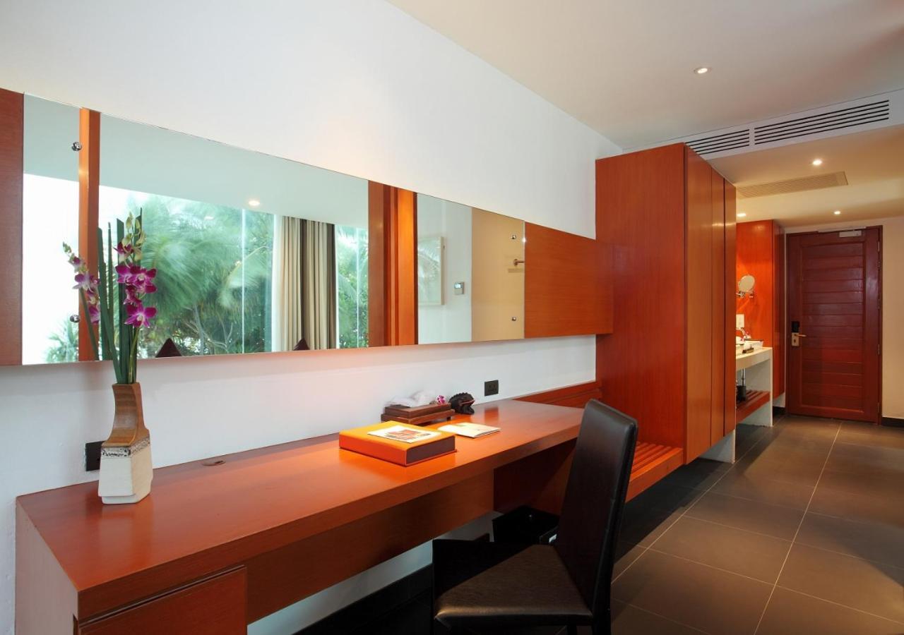 Suite Sea View Daily Complimentary Minibar,1257932476:JPEG
