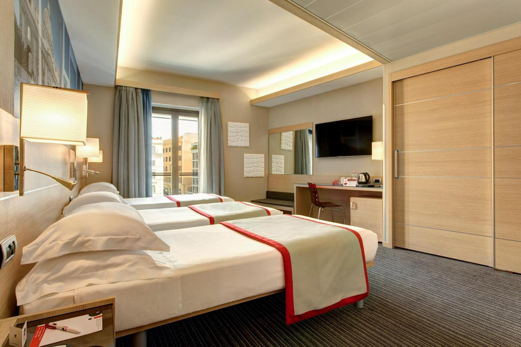 Comfort Triple Room