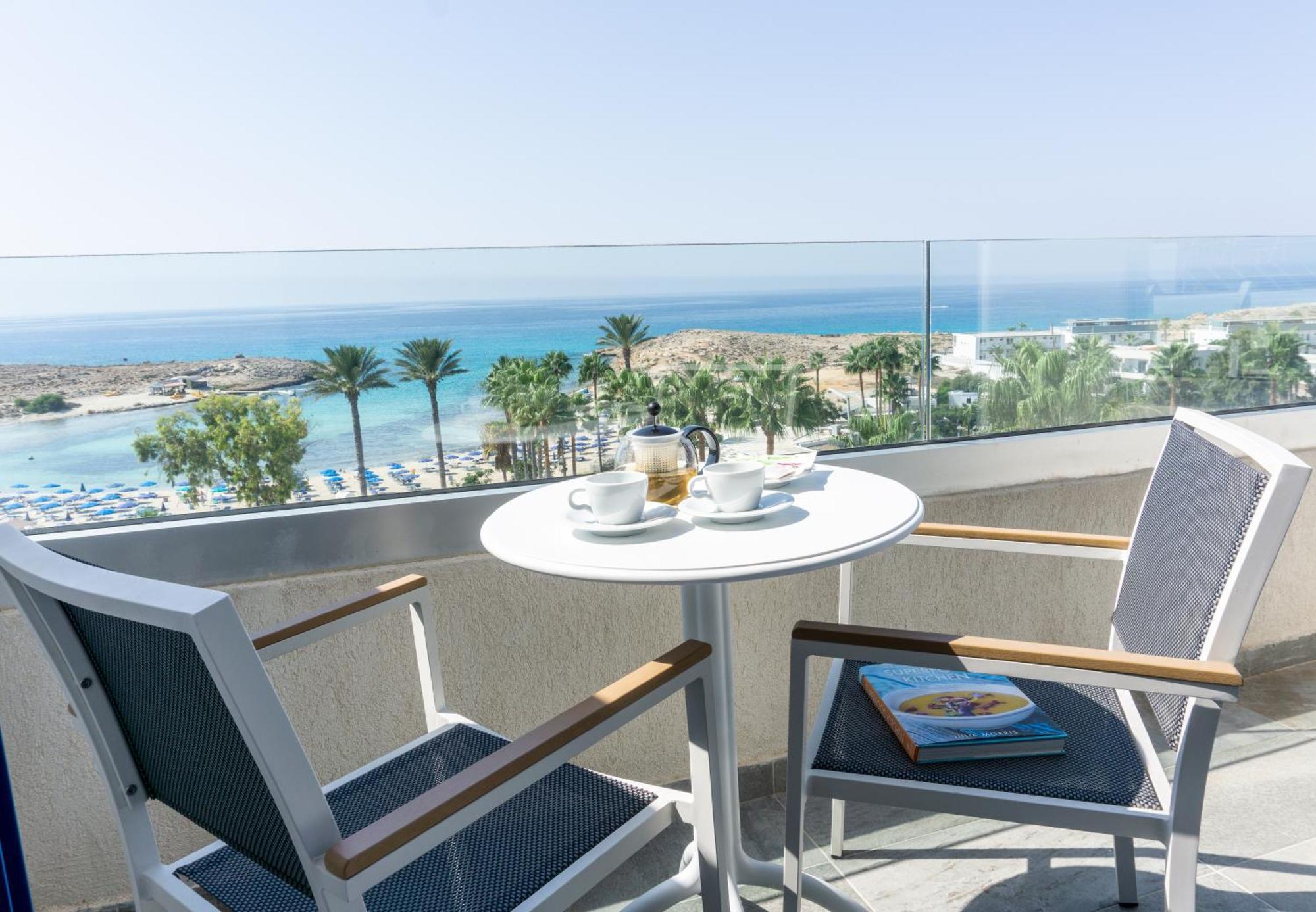 Deluxe Double or Twin Room Sea View