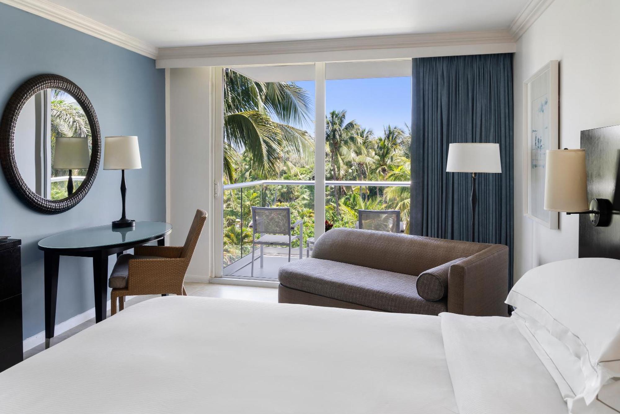 Resort View 1 King Bed