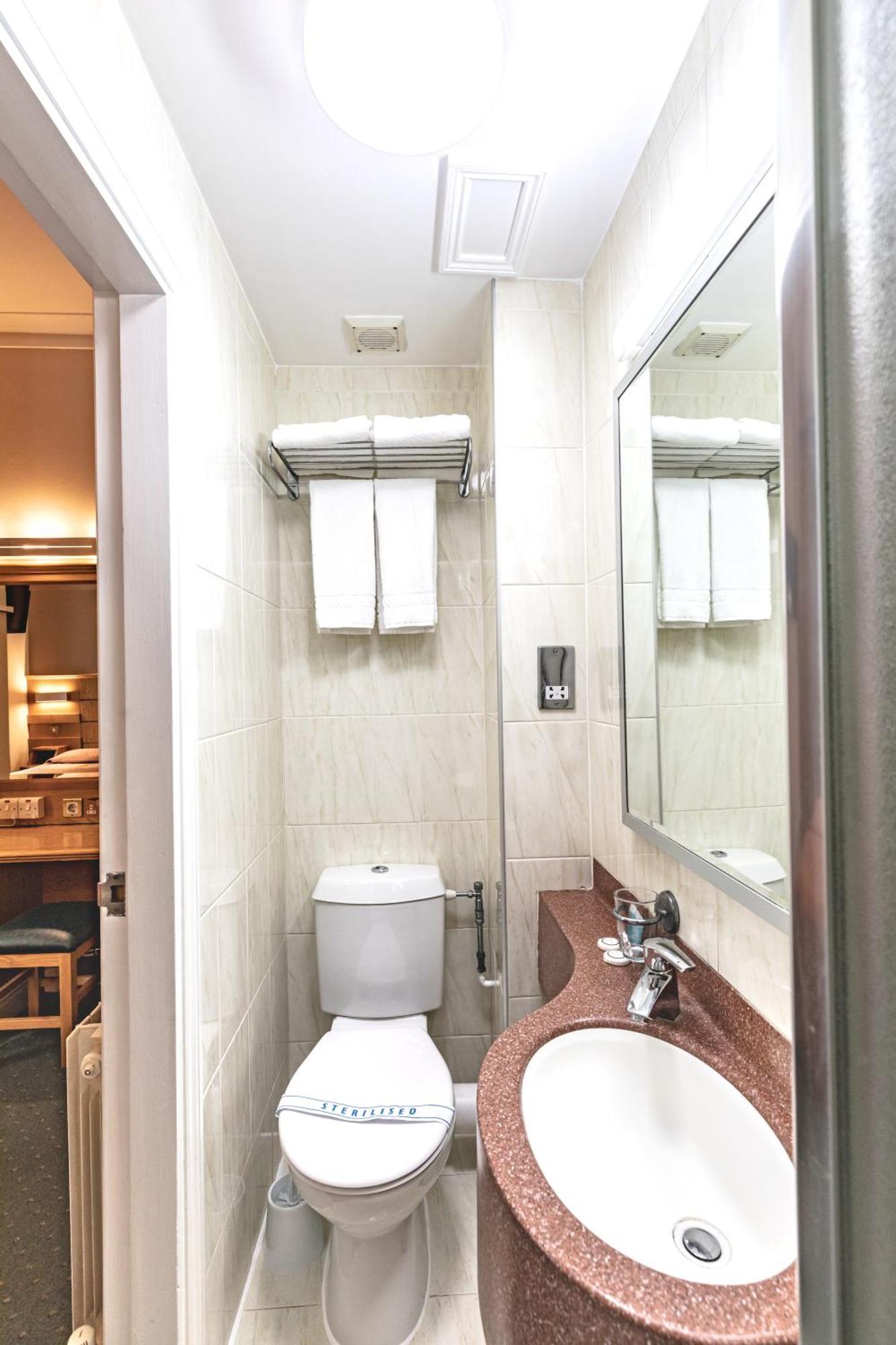 Twin Room,1279324573:JPEG