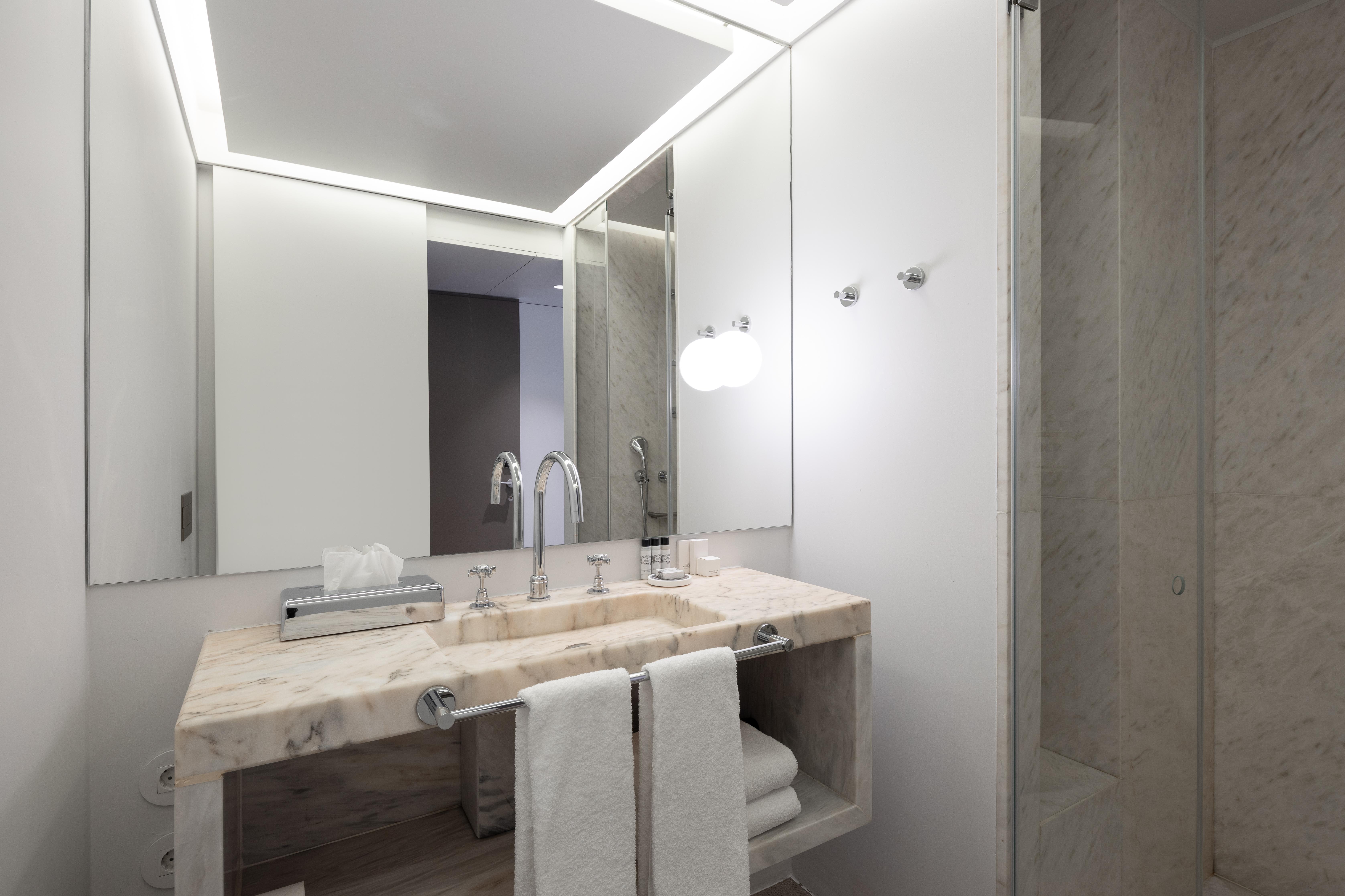Quarto Twin Standard