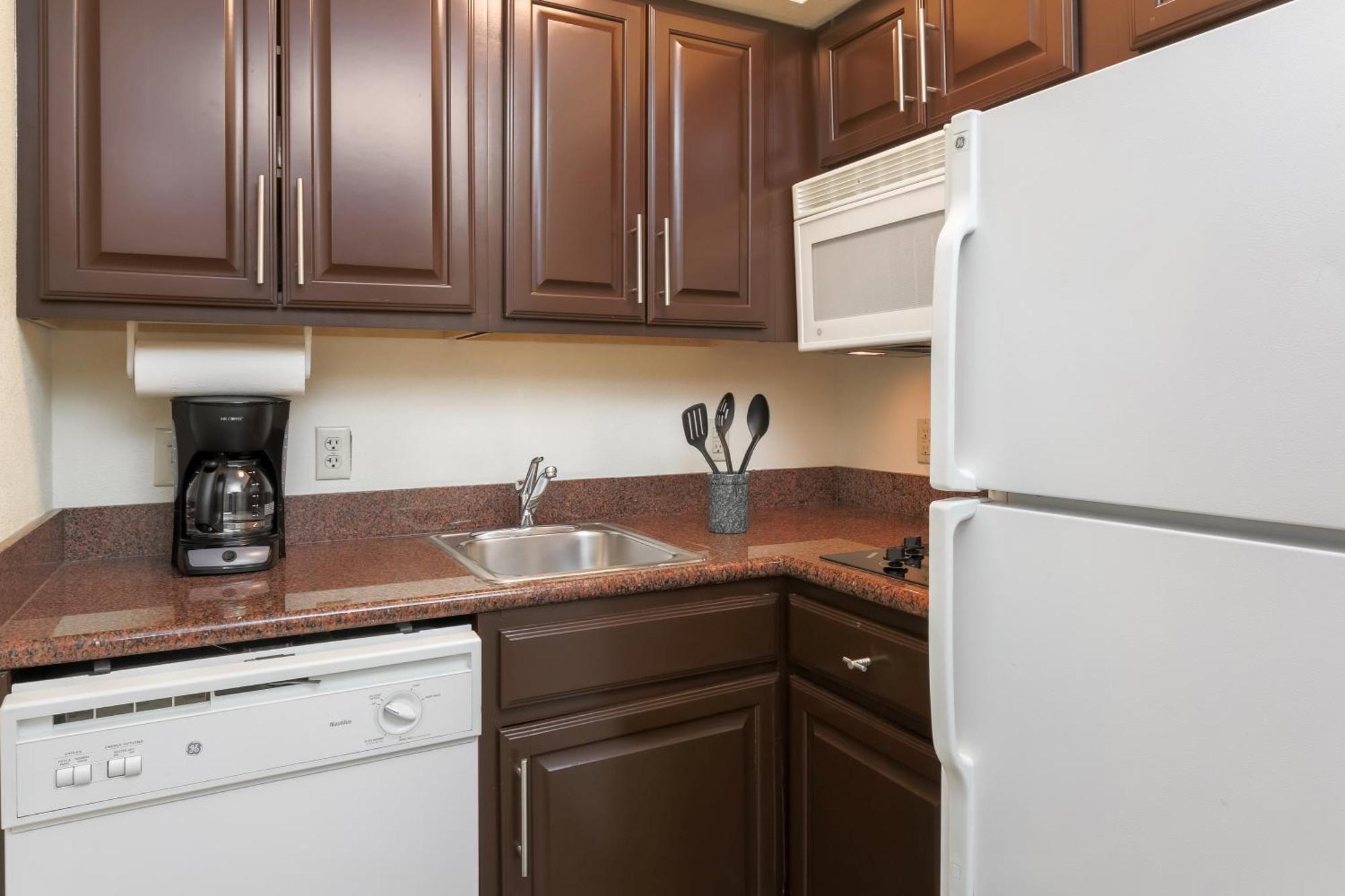 Studio Suite,1280788252:JPEG