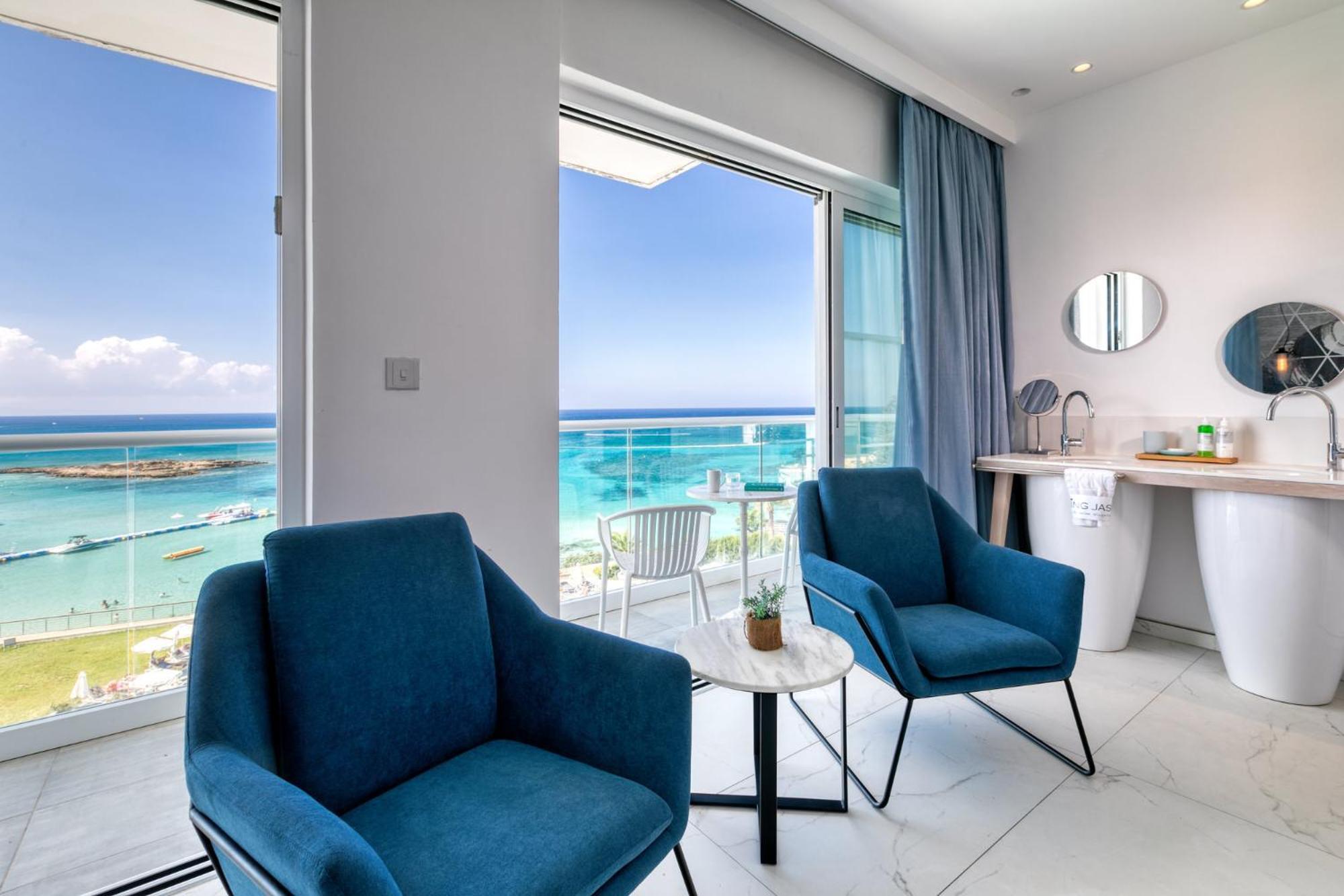 Studio Sea View Double Bed
