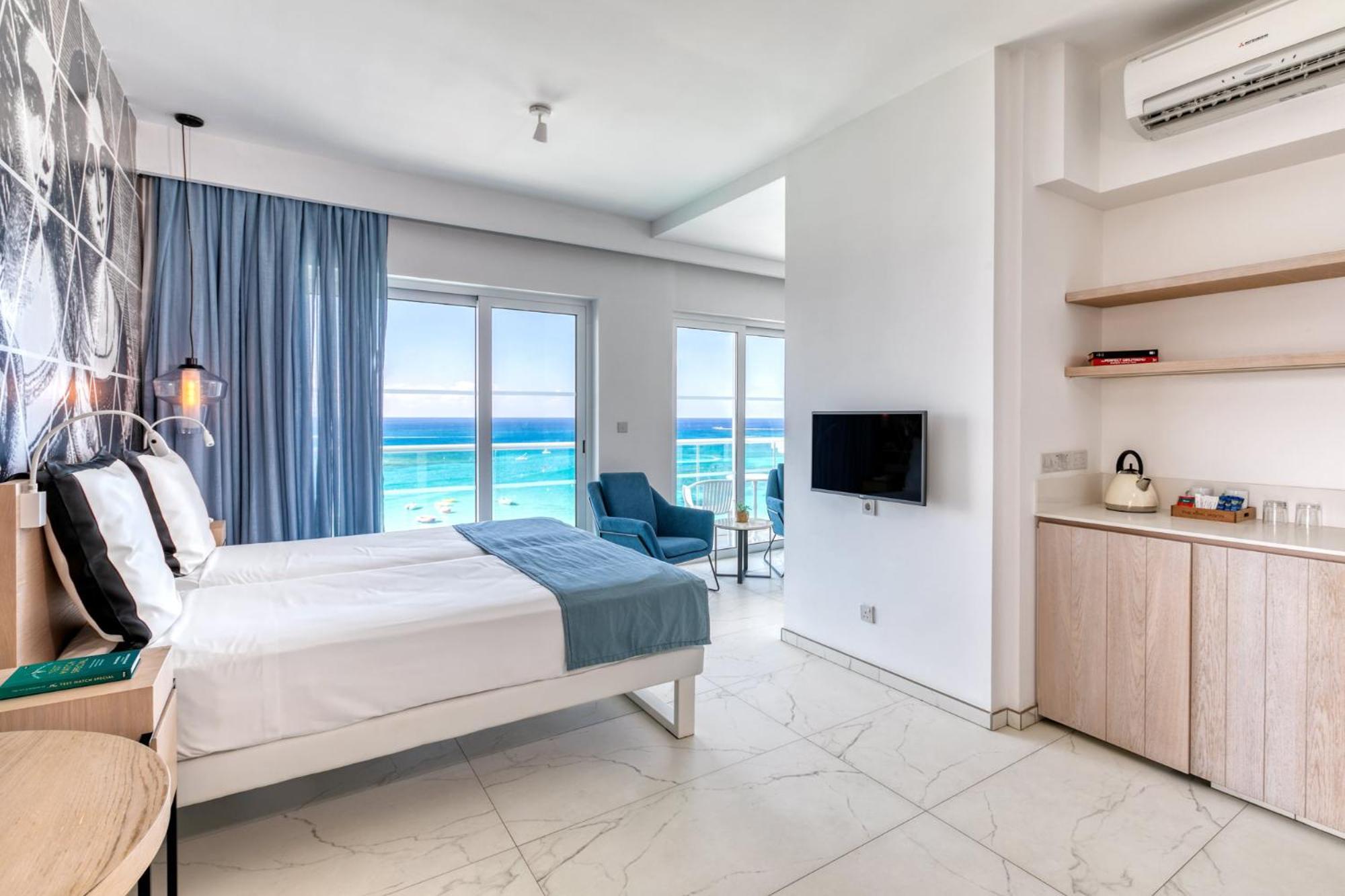 Studio Sea View Double Bed