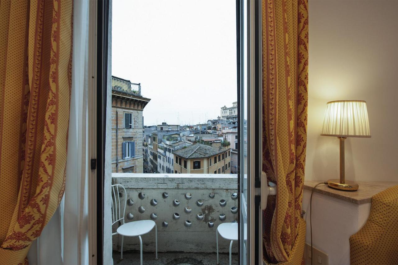 Zweibettzimmer mit Balkon
