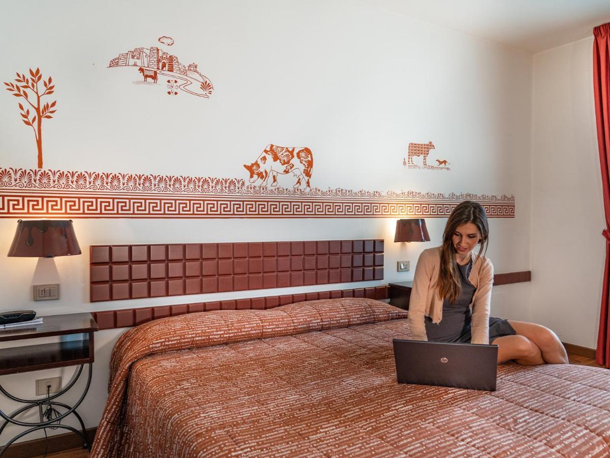 Double or Twin Room,1319793286:JPEG